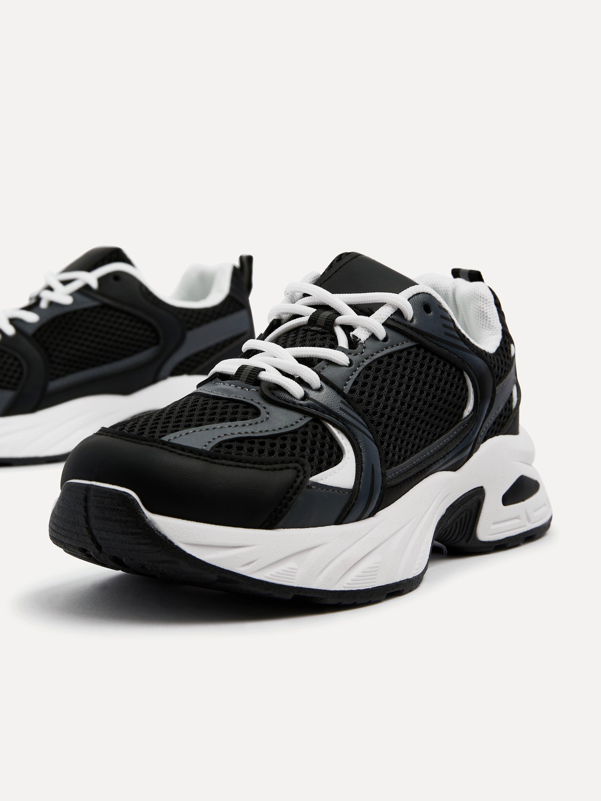 Linzi Venture Black Mesh Effect Chunky Trainer image 5