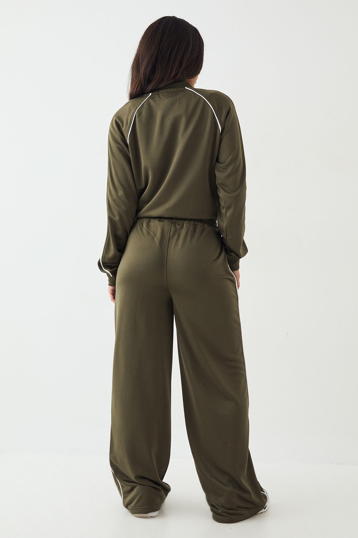 DSGN Studio DSGN Studio Tricot Piping Detail Straight Leg Jogger Olive image 2