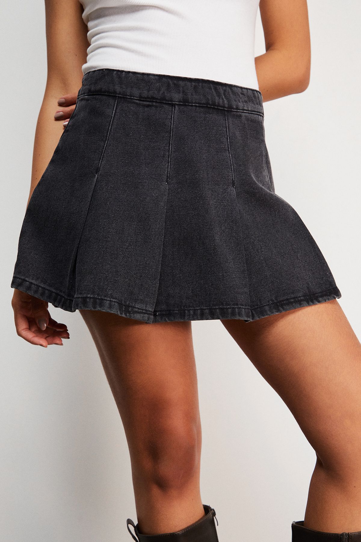 Warehouse Denim Pleated Mini Skirt Washed Black image 4