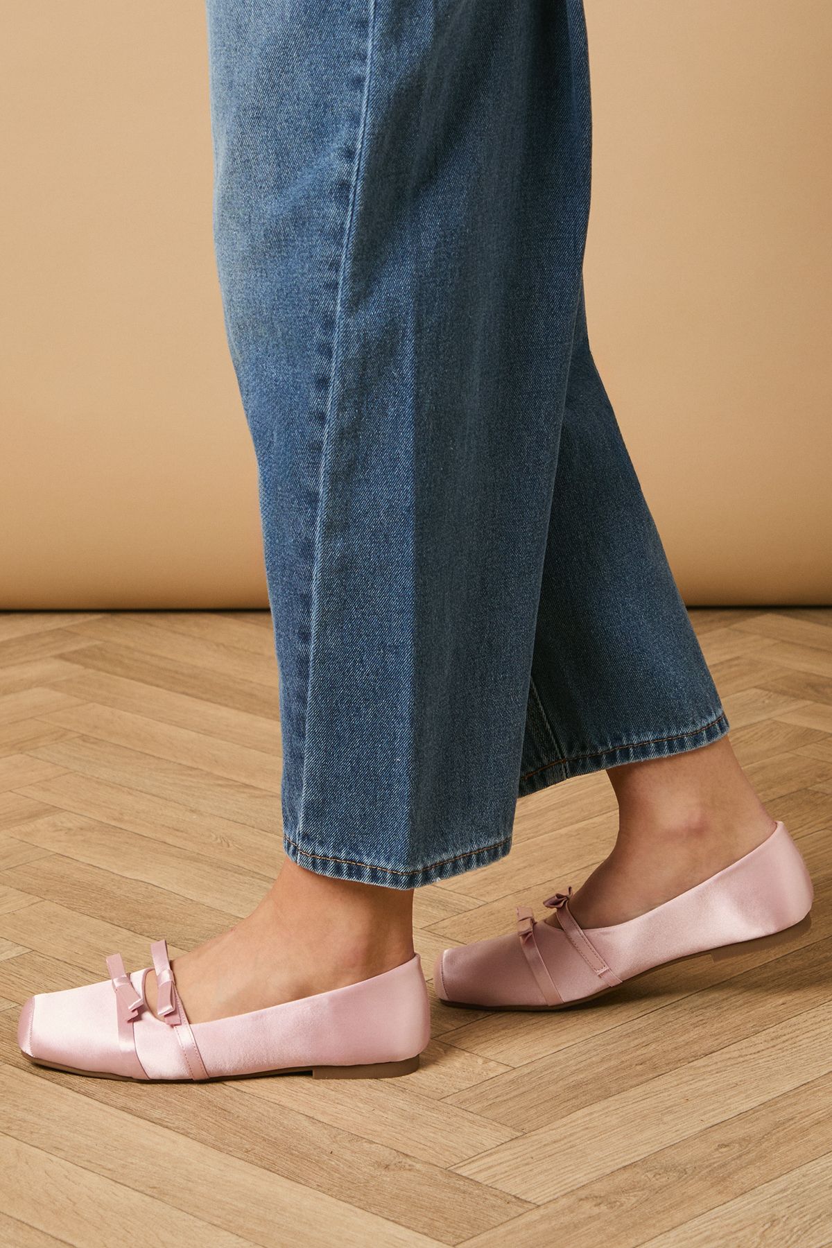 Oasis Dalila Satin Double Bow Square Block Toe Ballet Pumps Blush image 3