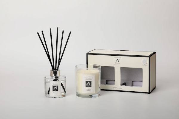 Aroma Naturals Minimalist Luxe Candle & Reed Diffuser Gift Set Puissance Visuelle Scent