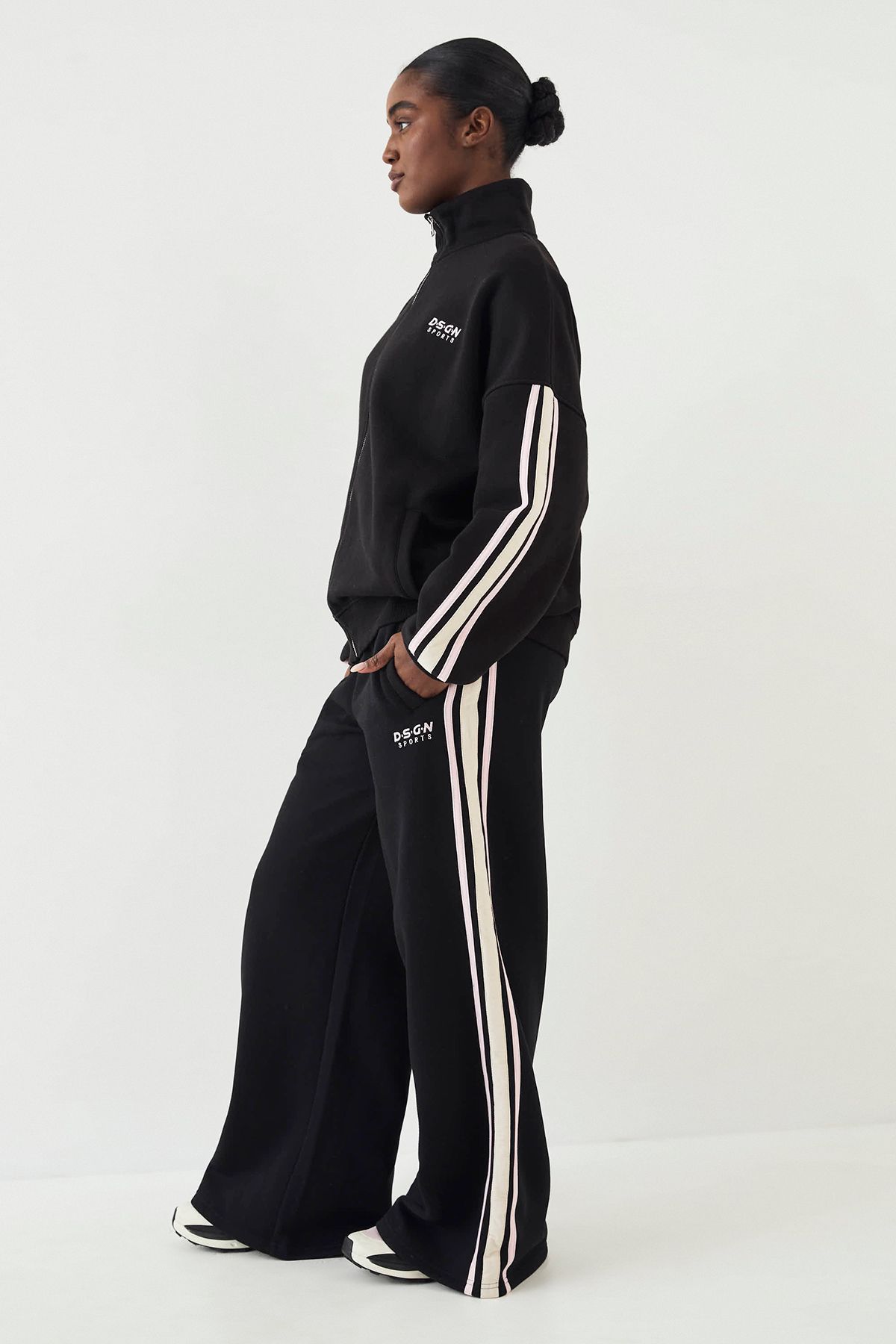 DSGN Studio DSGN Studio Sport Colour Block Straight Leg Jogger Black image 1