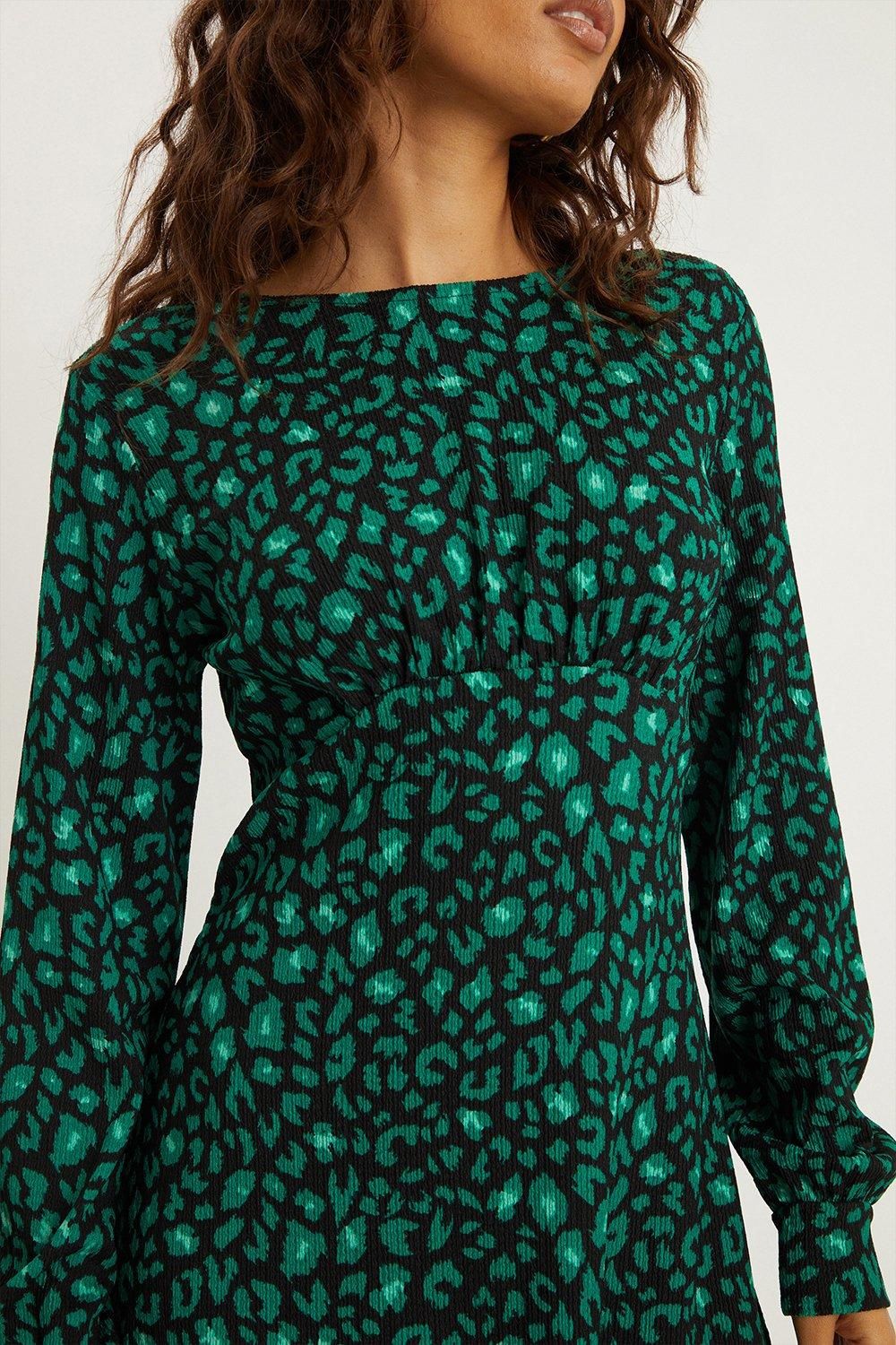 Dorothy Perkins Petite Green Leopard Frill Hem Mini Dress Green image 2