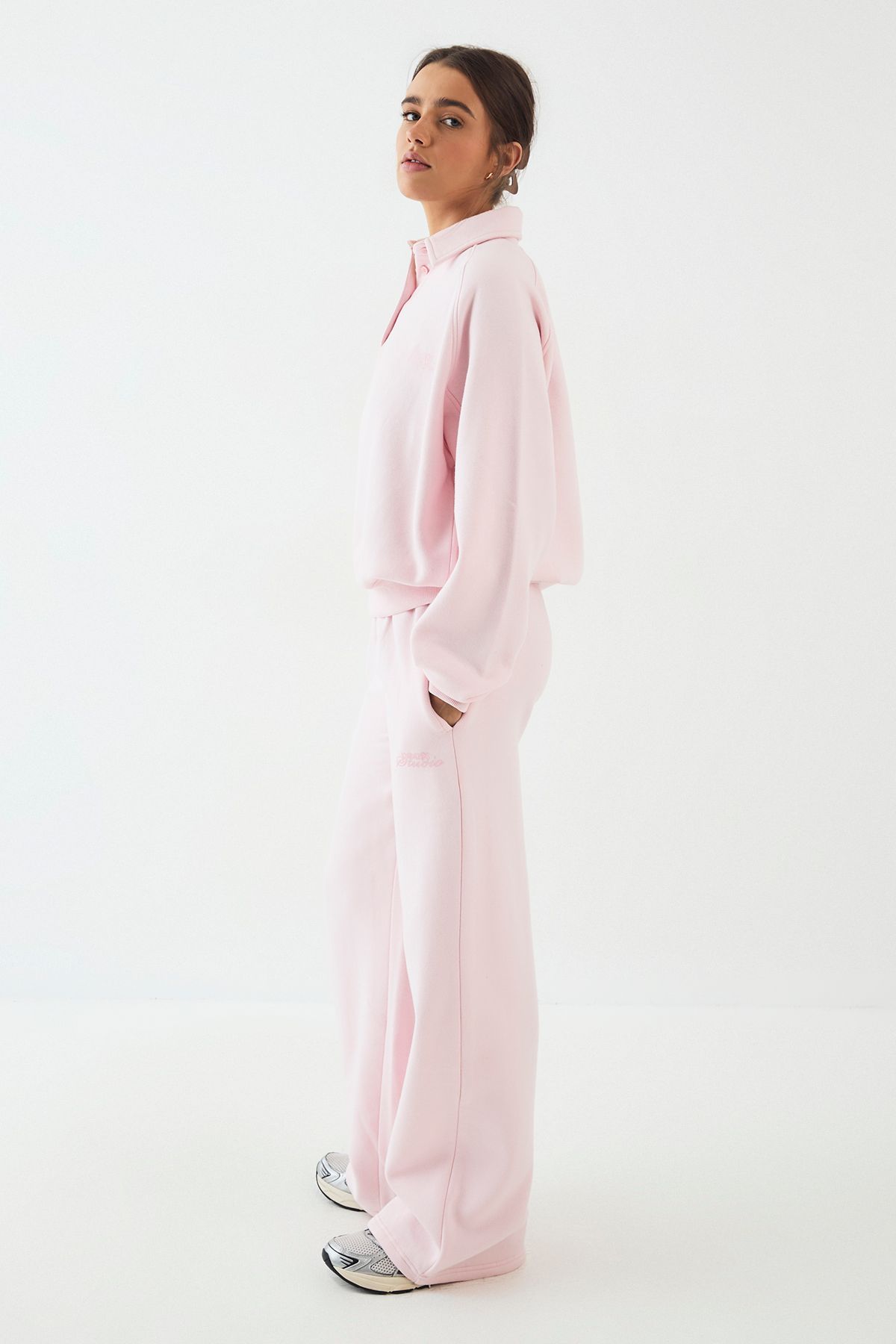 DSGN Studio DSGN Studio Straight Leg Jogger Light Pink image 3