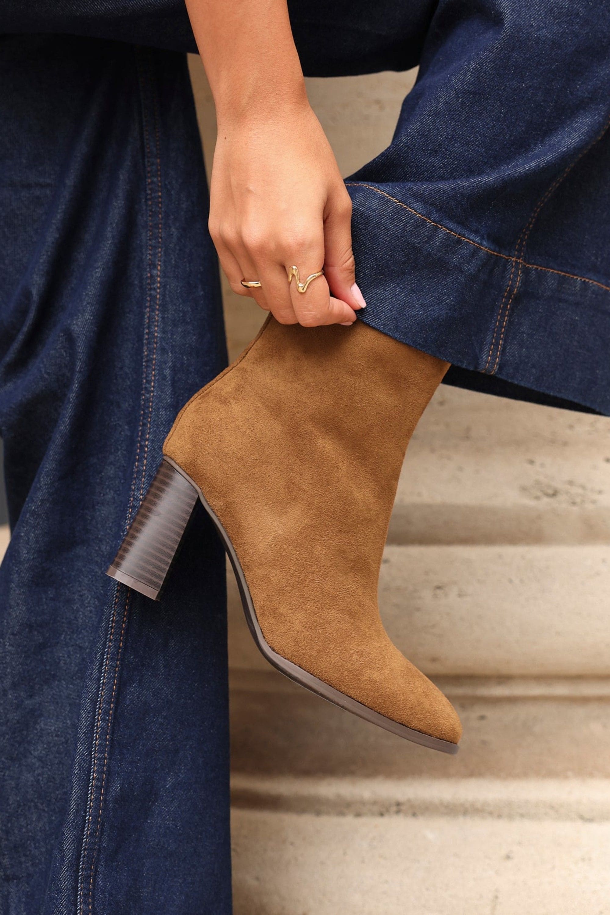 Linzi Approach Tan Faux Suede Round Toe Block Heeled Ankle Boot image 2