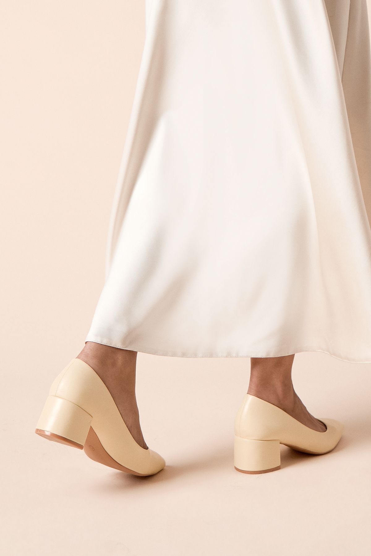 Dorothy Perkins Belinda Faux Leather Pointed Medium Block Heel Court Shoes Yellow image 4