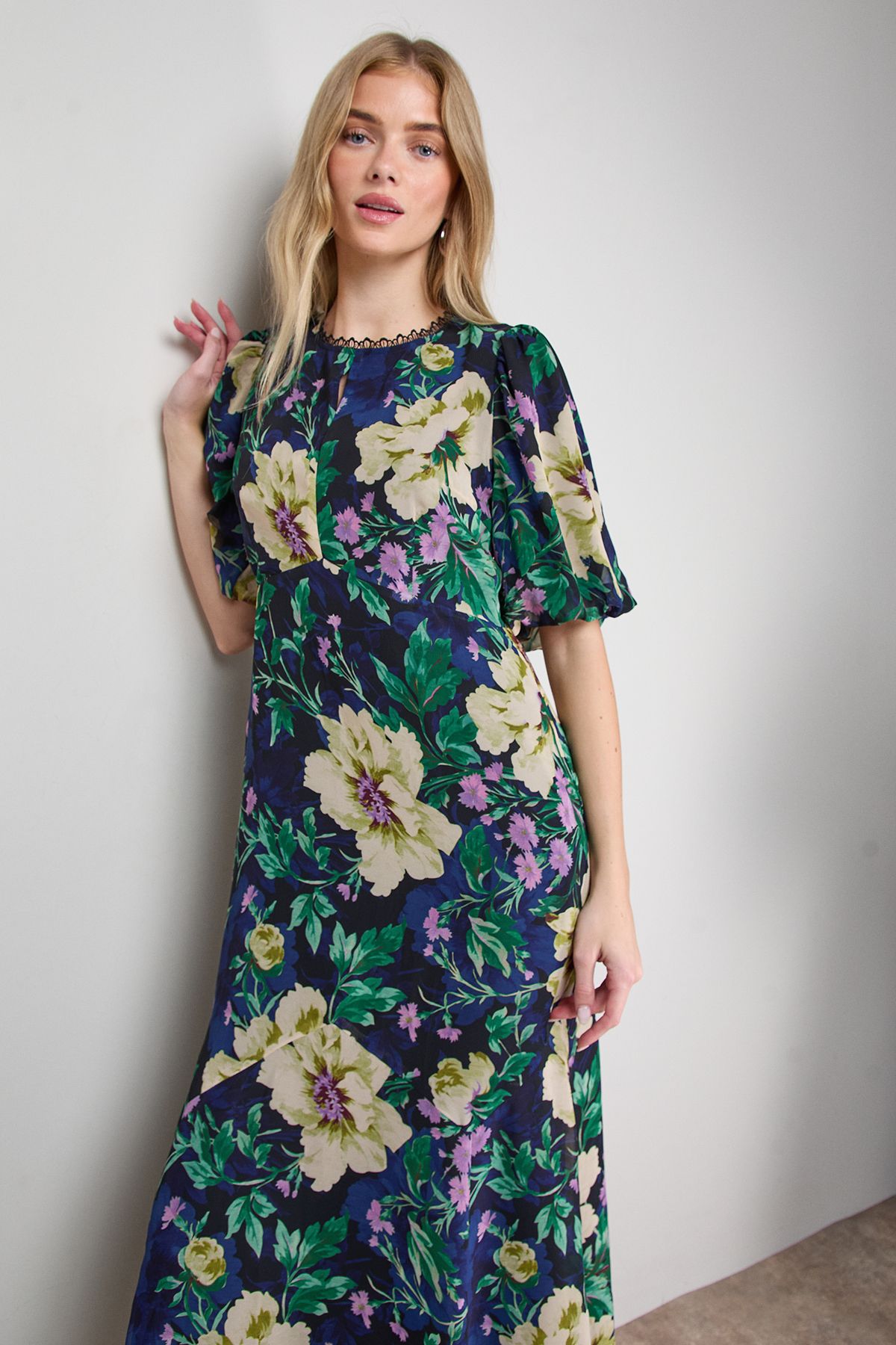 Oasis Puff Sleeve Trim Detail Panelled Tea Dress Navy image 4