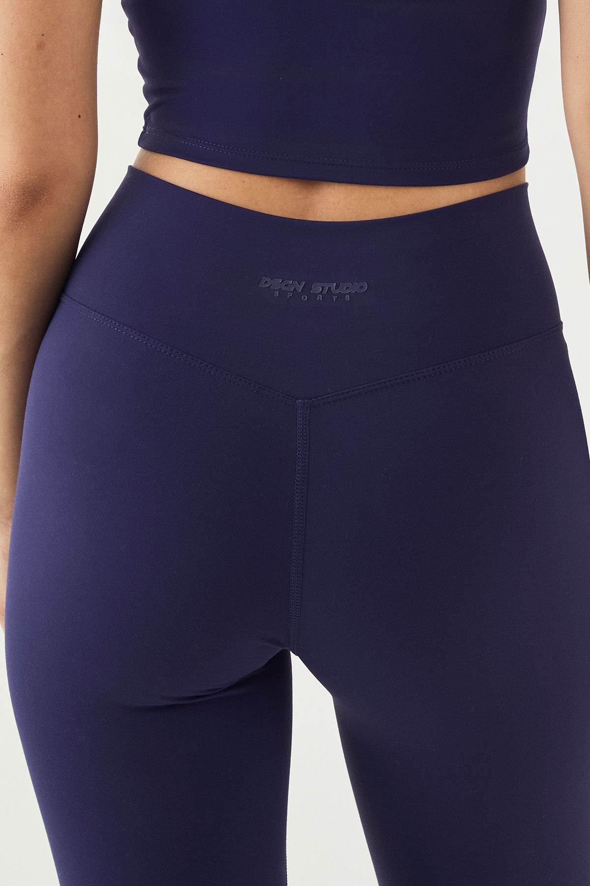 DSGN Studio DSGN Studio Ultra Sculpt Wrap Waist Legging Blackberry image 4