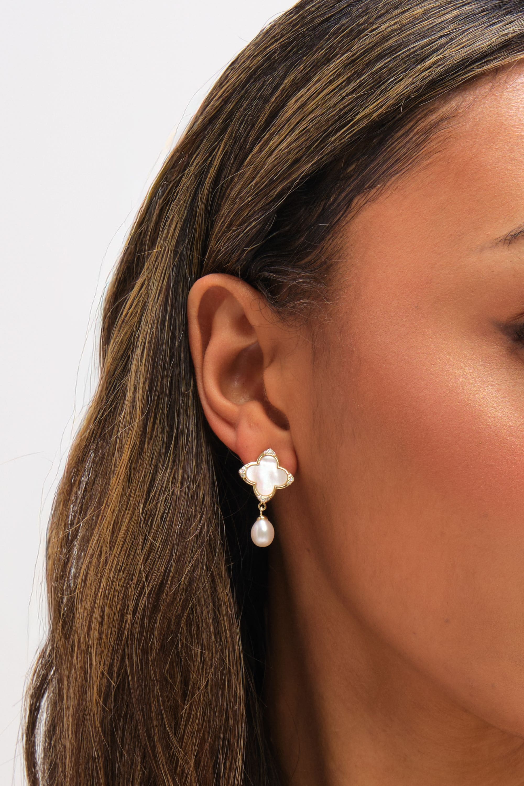 Jon Richard Gold Plated Mother of Pearl and Pearl Clover Earrings image 2