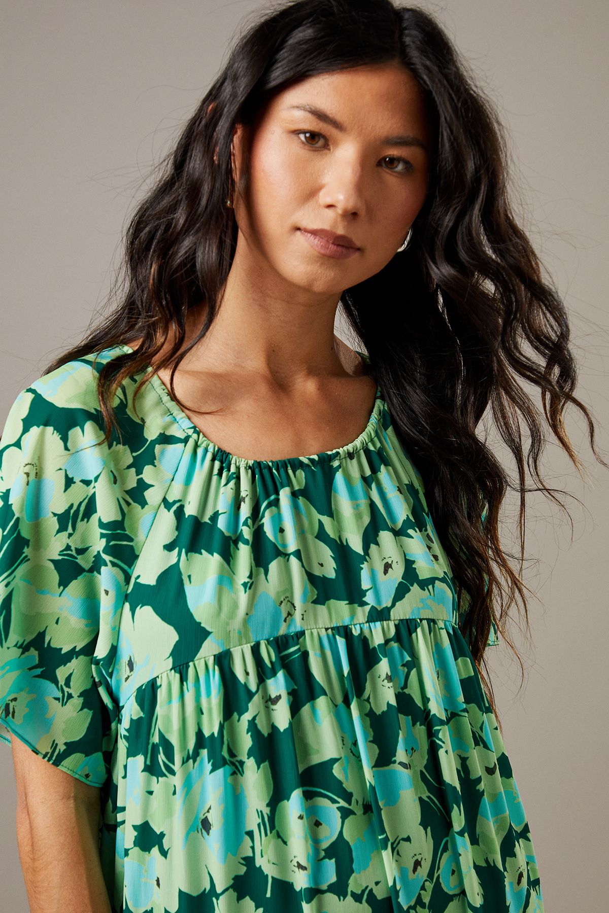 Warehouse Chiffon Tier Smock Midi Dress Floral image 4