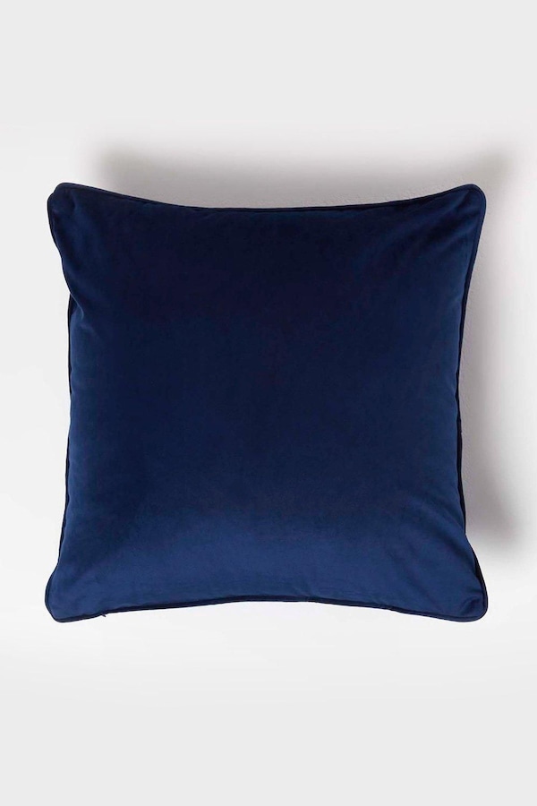 Homescapes Filled Velvet Cushion with Piped Edge 46 x 46 cm