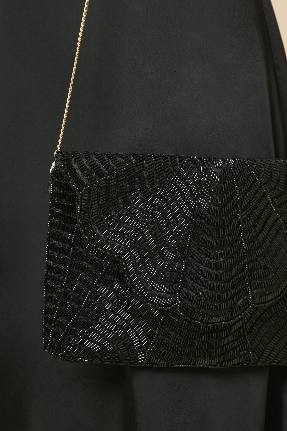 Dorothy Perkins Beaded Scallop Clutch With Detachable Strap Black image 3