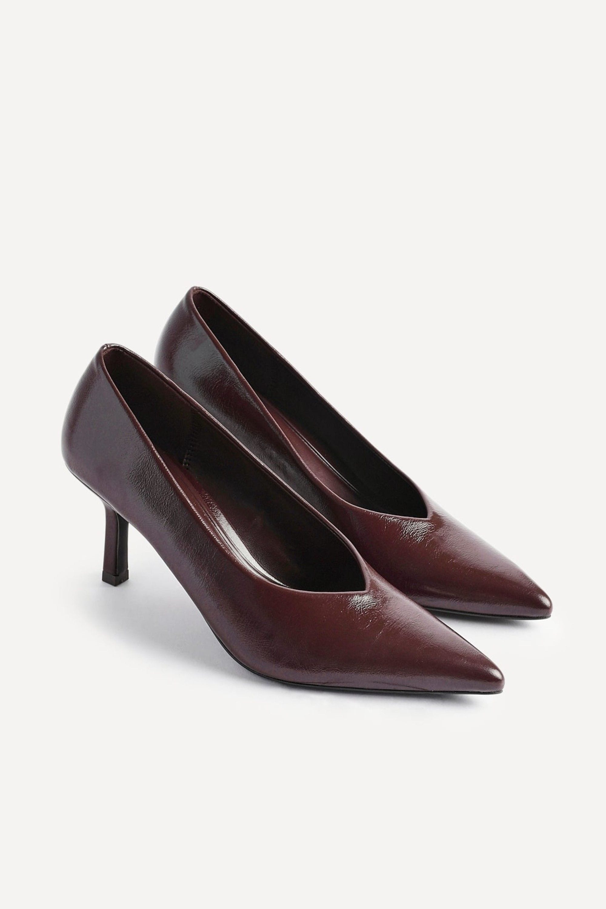 Linzi Bellamy Brown Faux Leather V-Cut Vamp Court Heels image 5