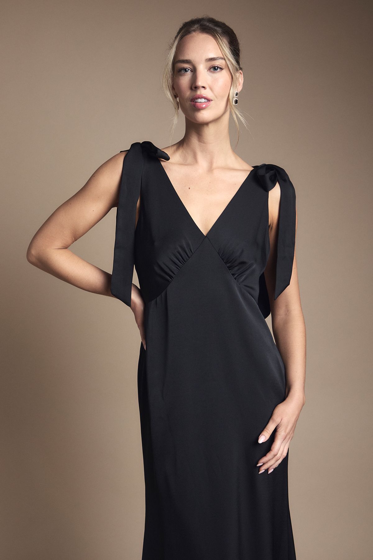 Coast Coast Honoured Satin Back Crepe V Neck Tie Shoulder Maxi Bridesmaid Dress Black image 2
