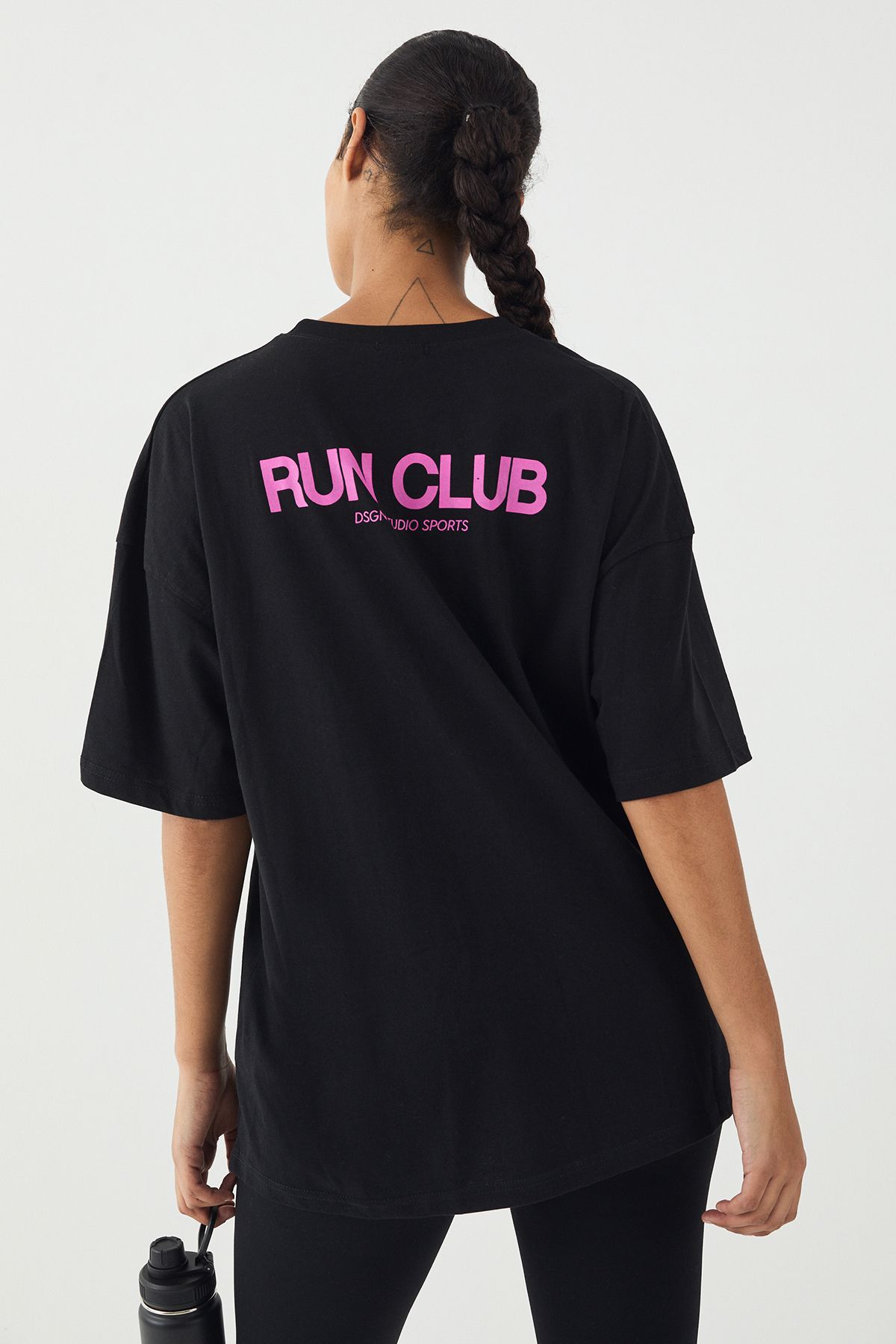 DSGN Studio DSGN Studio Sport Run Club Oversized T-Shirt Black image 2
