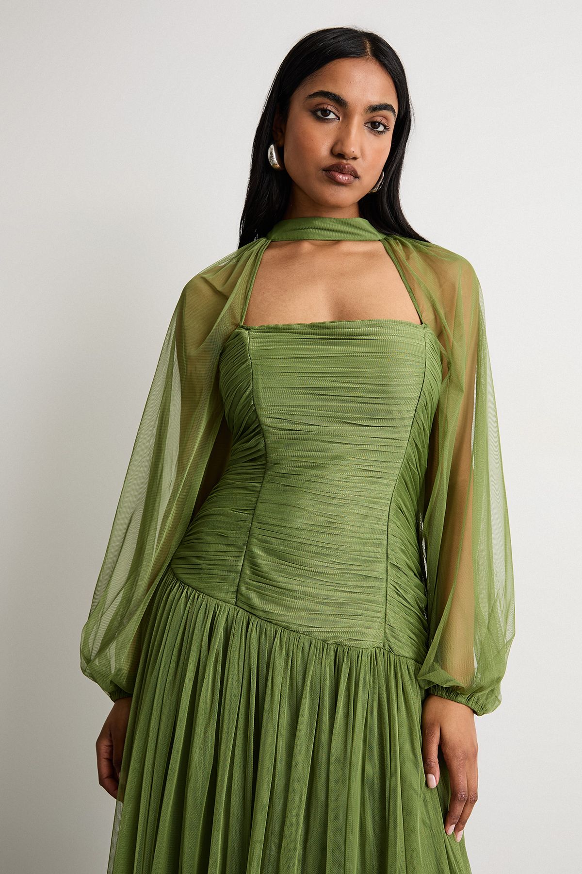 Warehouse Bow Detail Gathered Tulle Maxi Dress with Open Neck Green image 2