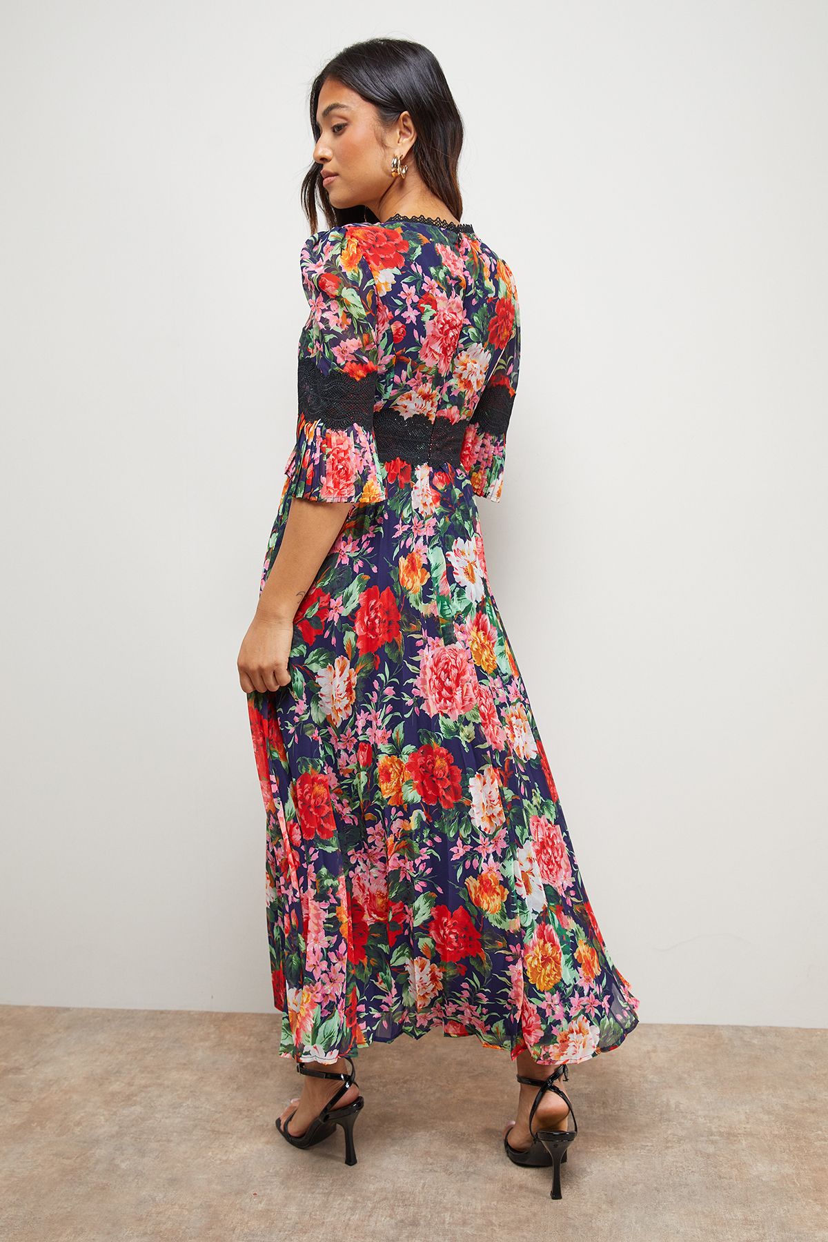 Oasis Petite Printed Lace Trim Pleated Midi Dress Floral image 3