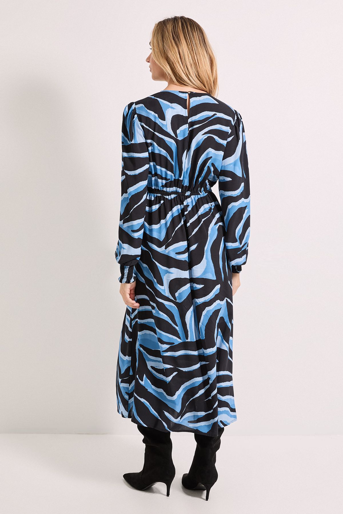 Dorothy Perkins Knot Front Twist Printed Midi Dress Zebra image 3