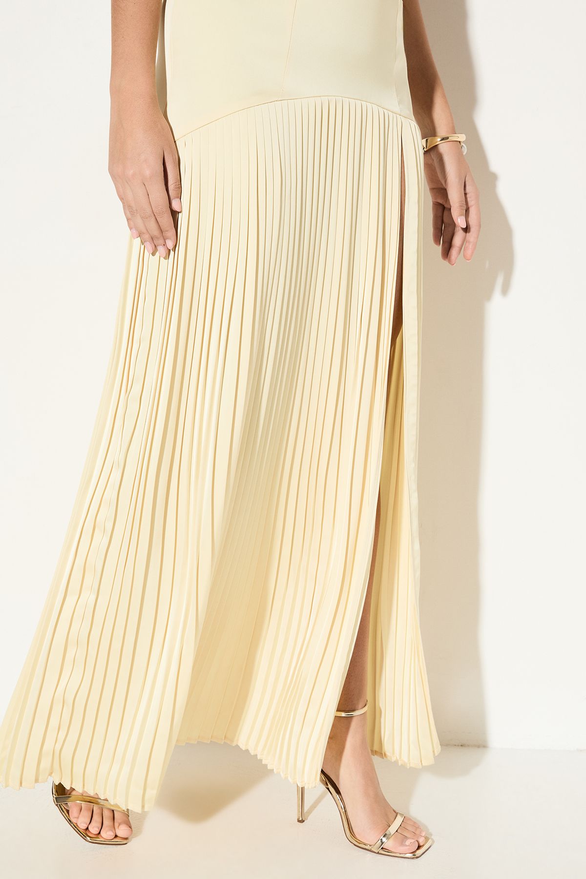 MissPap Premium Satin Square Pleated Skirt Bridesmaid Dress Lemon image 4