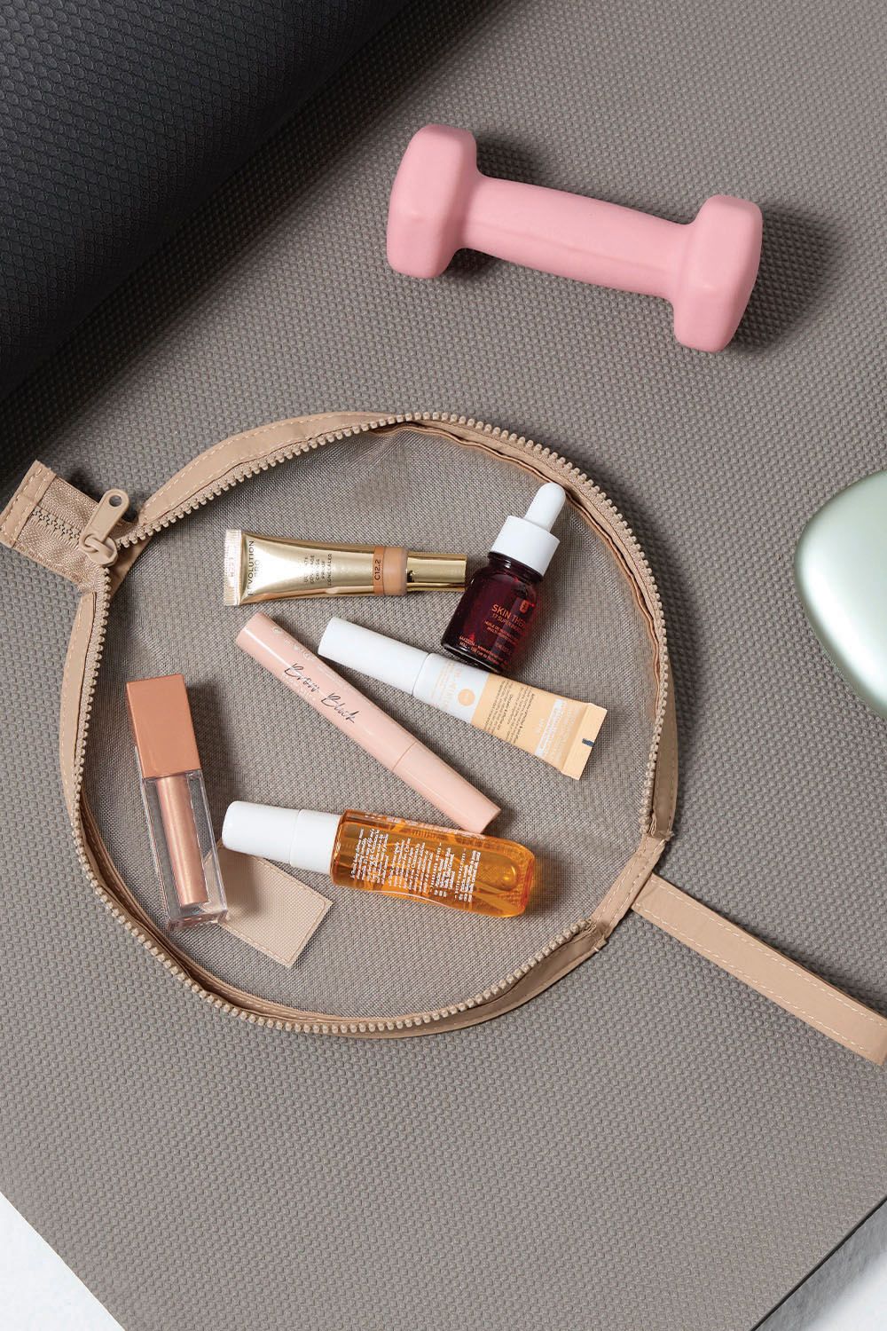 The Flat Lay Co Mesh Lunar Flat Lay Makeup Pouch - Taupe Multi image 5