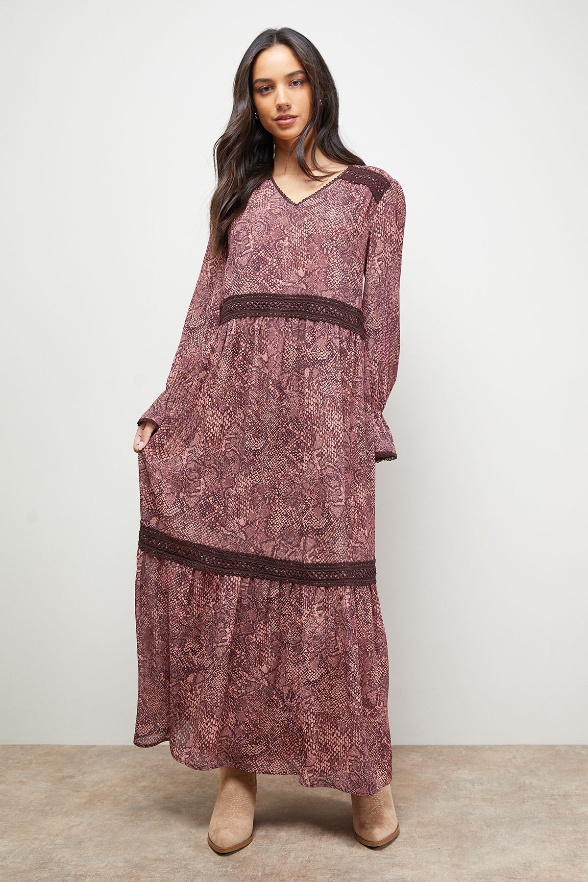 Oasis Printed lace Detail Chiffon V Neck Midaxi Dress Multi image 5