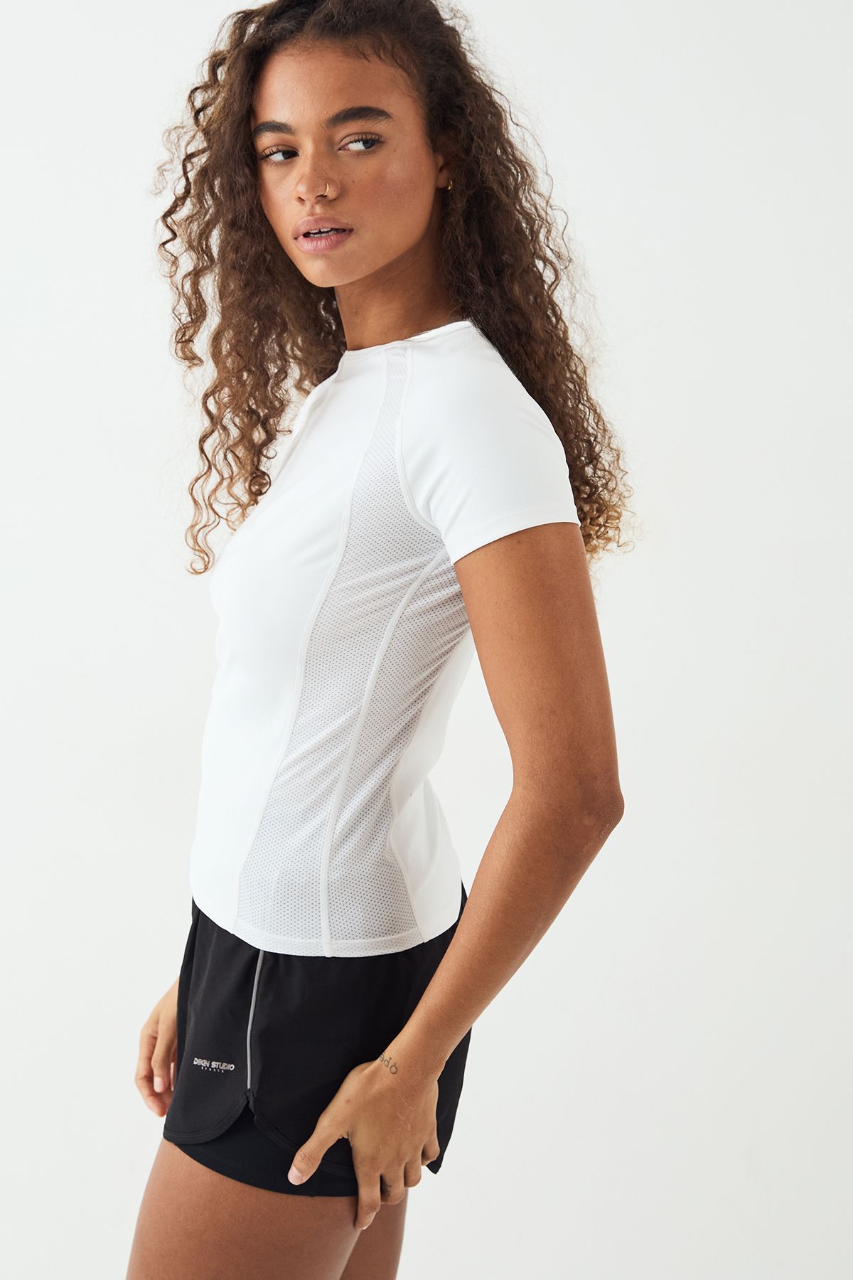 DSGN Studio DSGN Studio Reflective Mesh Panel Running Top White image 3