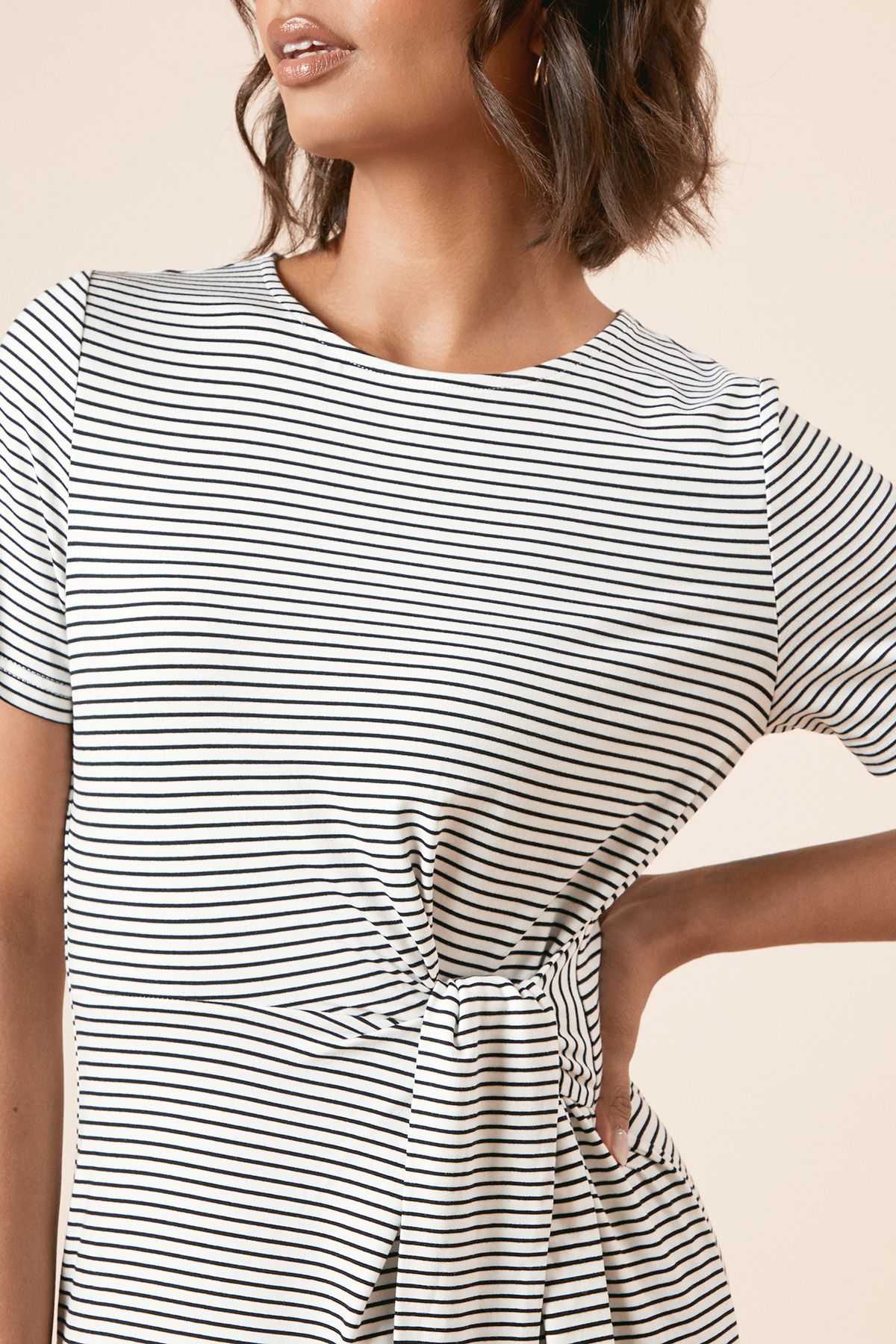 Dorothy Perkins Knot Detail Stripe T Shirt Dress Mono image 4