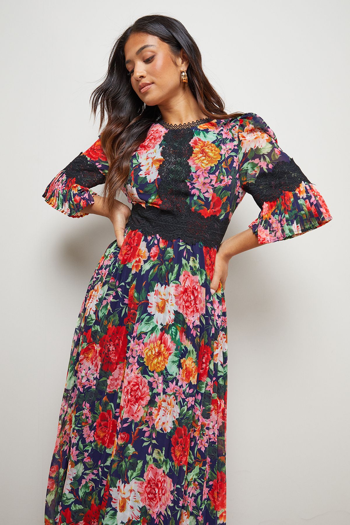 Oasis Petite Printed Lace Trim Pleated Midi Dress Floral image 2