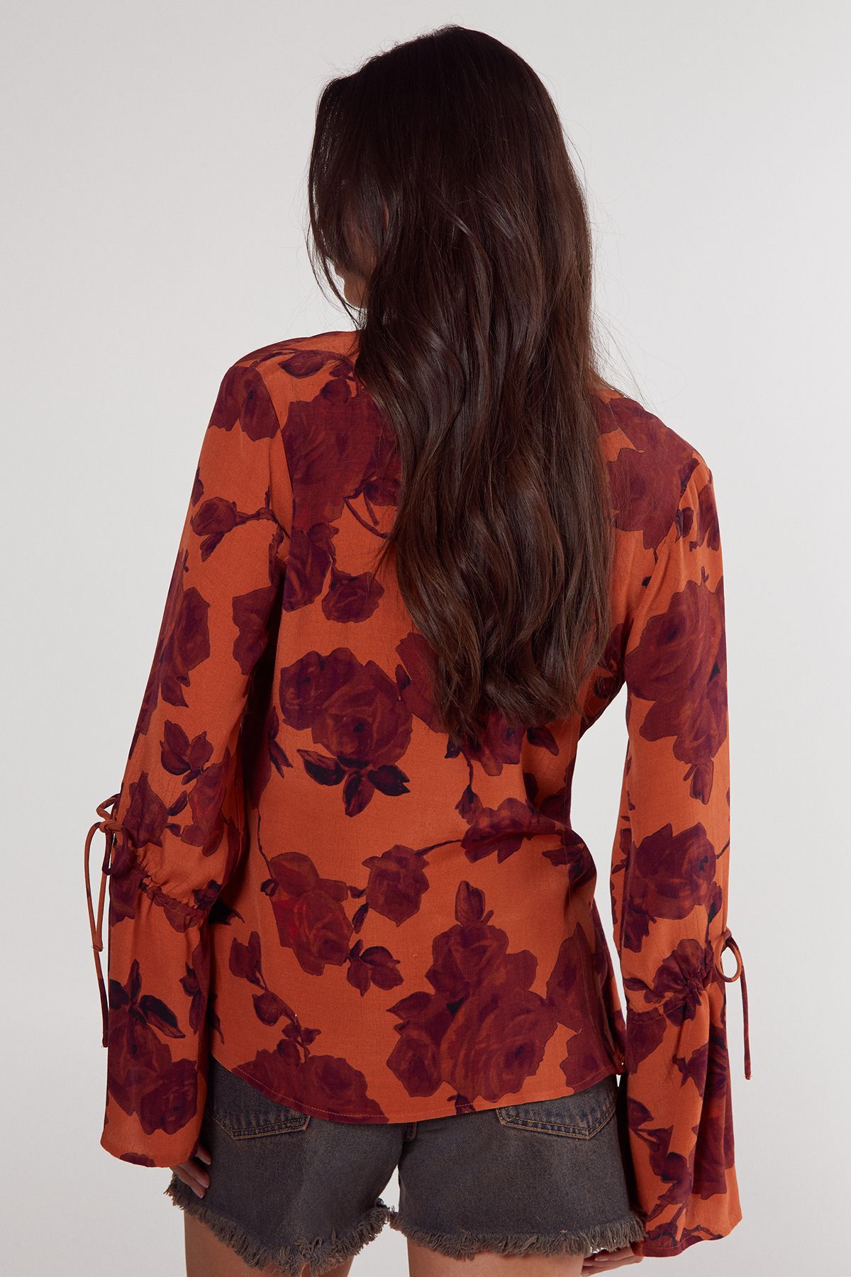 NastyGal Vintage Floral Tie Detail Fluted Sleeve Top Rust image 4