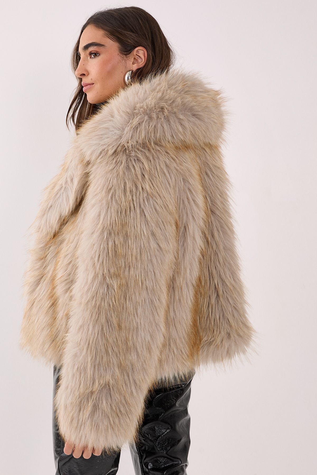 NastyGal Faux Fur Collared Cropped Coat Ecru image 4
