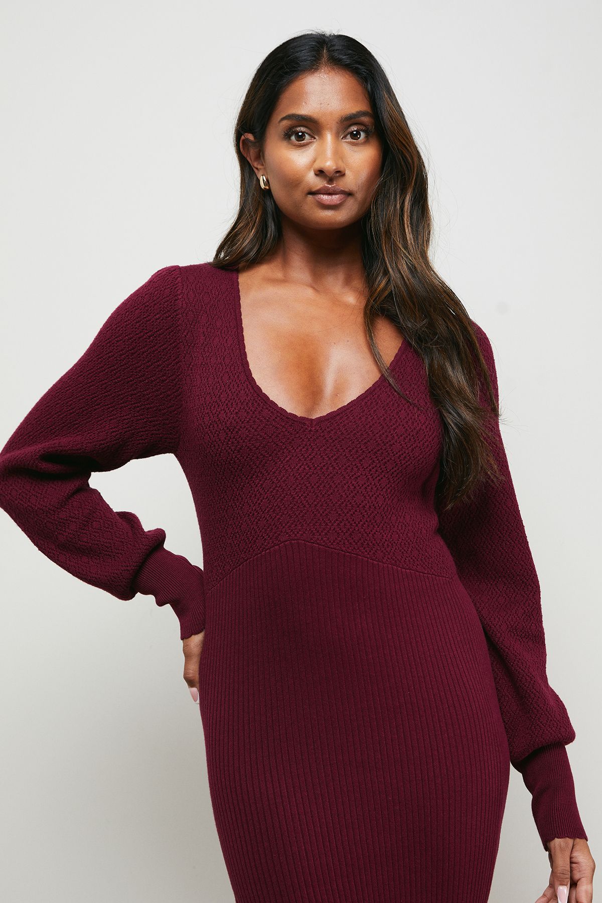 Oasis Scallop Neck Knitted Midi Dress Burgundy image 5