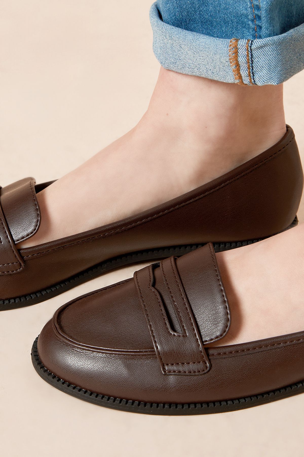 Dorothy Perkins Wide Fit Lara Penny Loafers Chocolate image 4