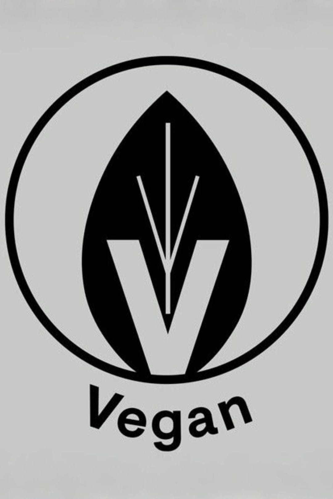 Playboy Playboy Eyes on Me Fragrance Mist 250ml Misc image 5