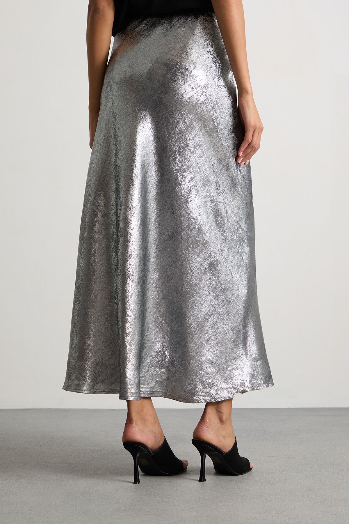 Warehouse Metallic Bias Cut Maxi Skirt Silver image 3