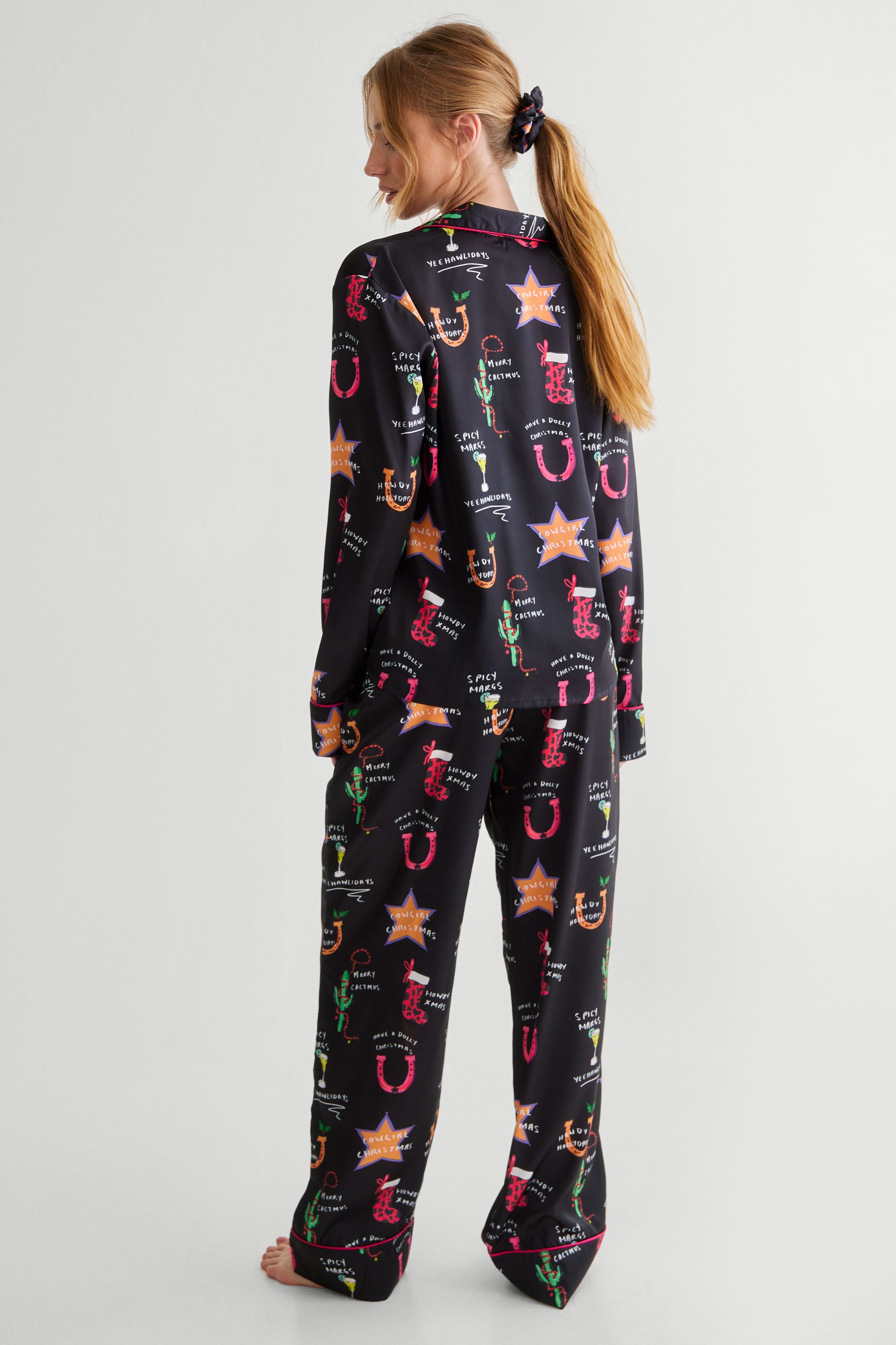 NastyGal Western Conversational Holiday 6PC Pajama Set Black image 4