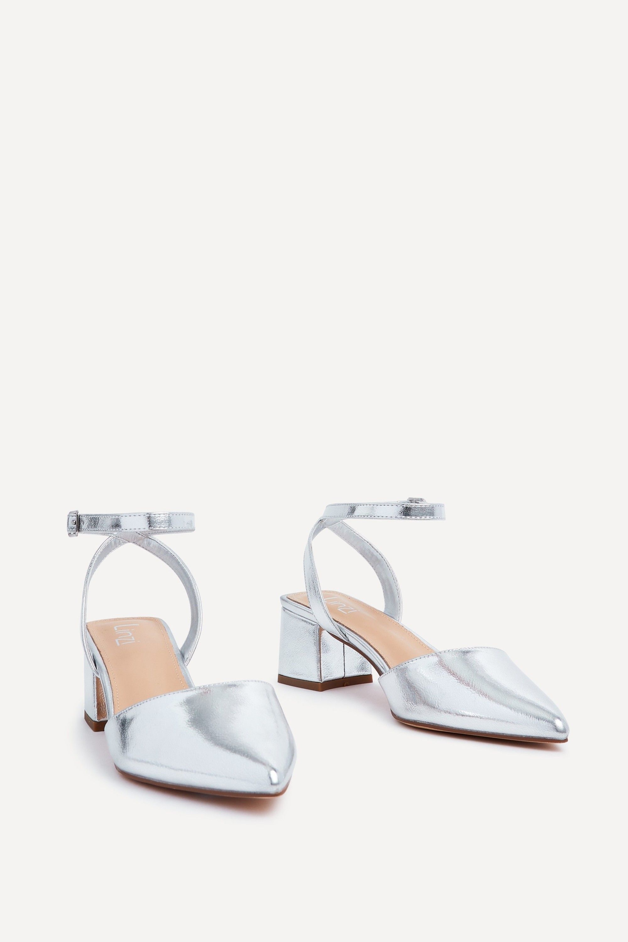 Linzi Suzy Wide Fit Silver Faux Leather Court Heel image 3