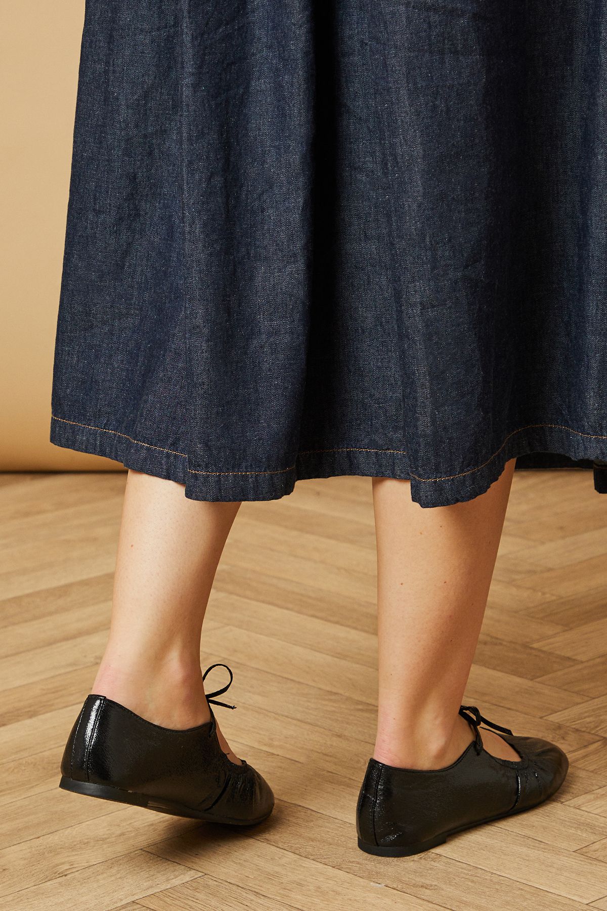 Oasis Elizabeth Faux Leather Lace Up Detail Flat Ballet Pumps Black image 4