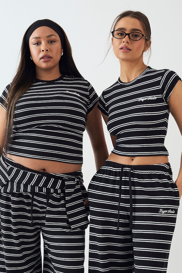 DSGN Studio DSGN Studio Stripe Fitted Short Sleeve Top Black