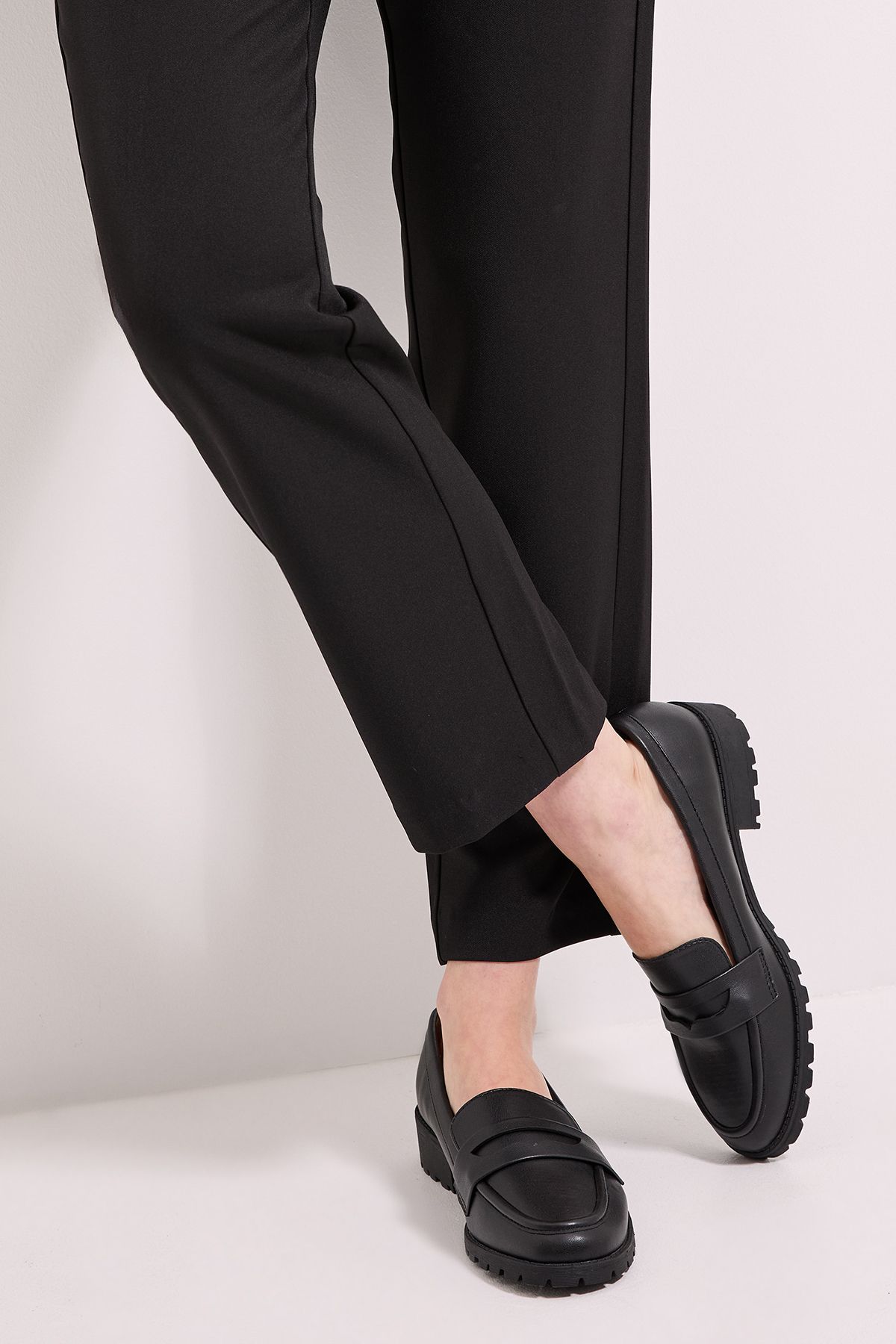 Dorothy Perkins Leoni Chunky Loafers Black image 2