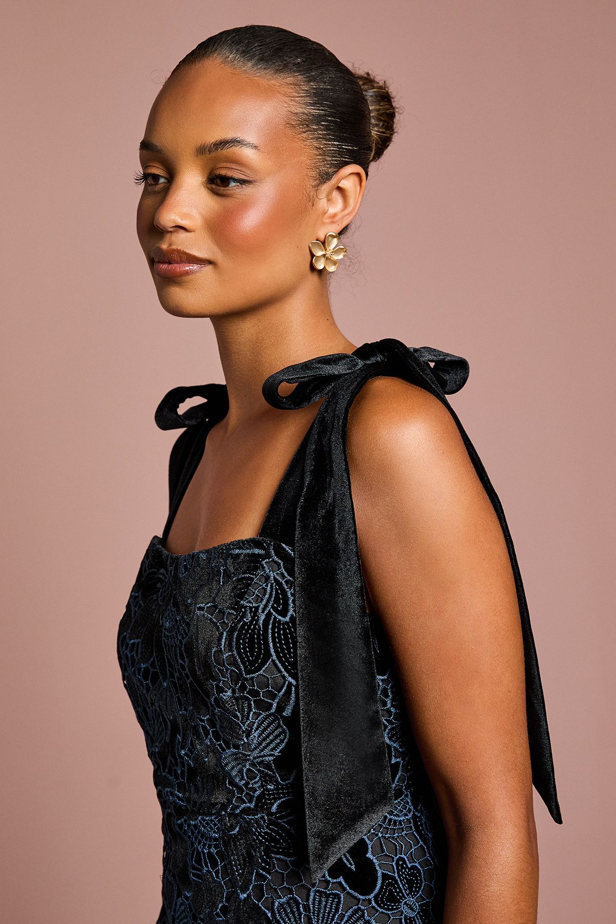 Coast Petite Cut Out Velvet Lace Tie Shoulder Column Midi Dress Black image 4