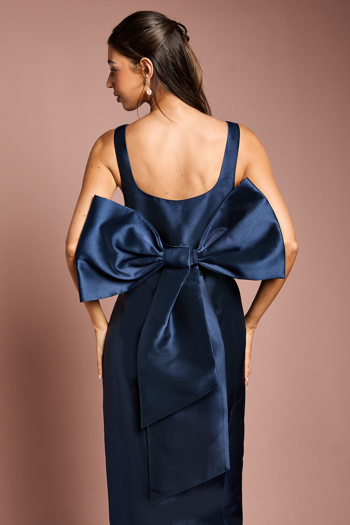 Coast Twill Sleeveless Column Bridesmaid Dress with Statement Bow Back Navy image 3