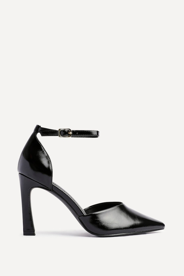 Linzi Moira Black Faux Leather V Cut Court Heel
