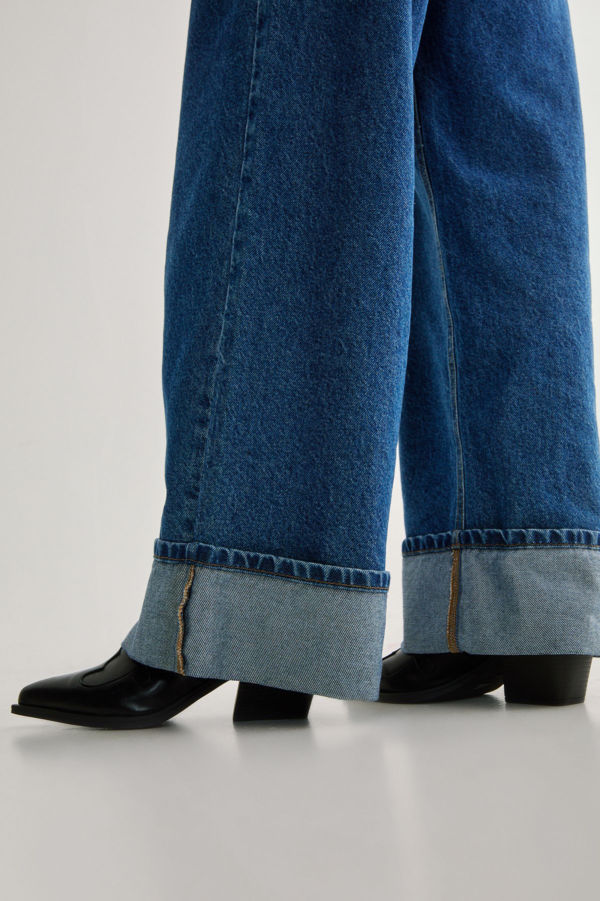 NastyGal Pointed Toe Western Mule Black image 2