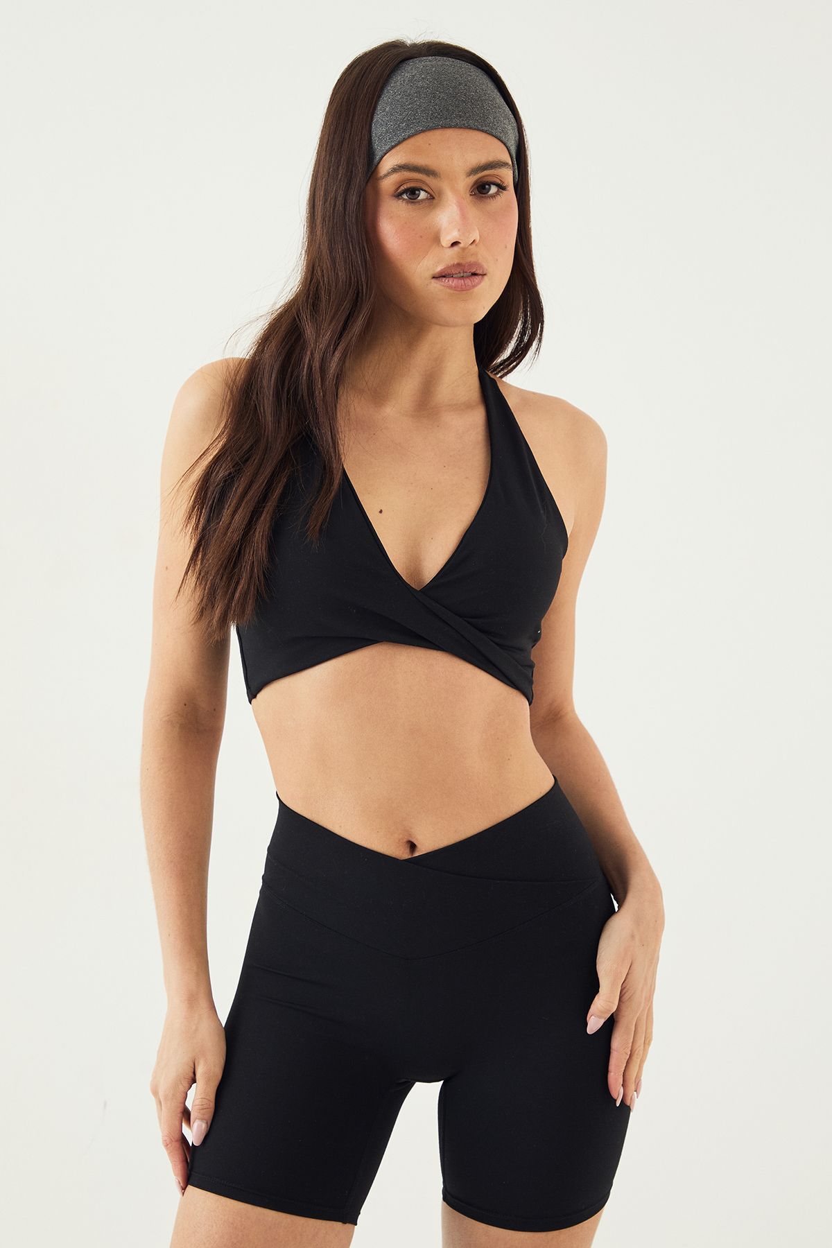 DSGN Studio DSGN Studio Ultra Sculpt Twist Front Light Support Sports Bra Black