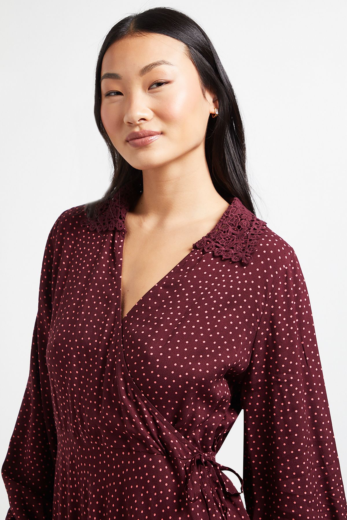 Dorothy Perkins Petite Berry Spot Lace Collar Detail Wrap Printed Mini Dress Berry image 4