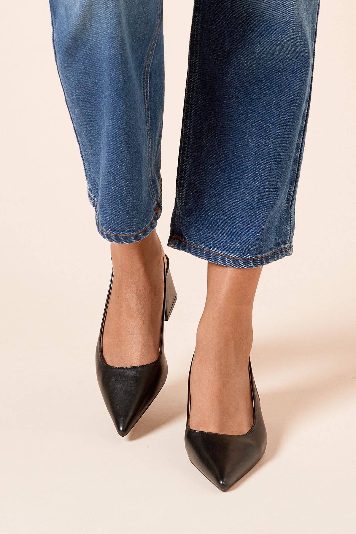 Dorothy Perkins Patricia Faux Leather Slingback Medium Block Heel Court Shoes Black image 3