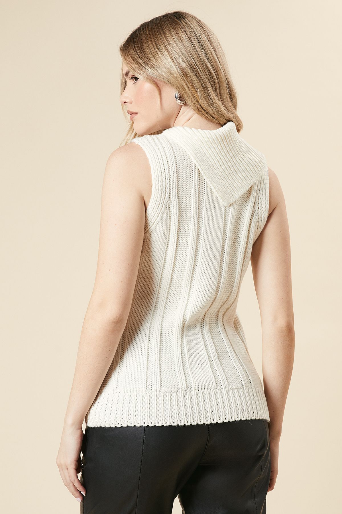 Dorothy Perkins Cable Knit Split Neck Knitted Vest Ivory image 3