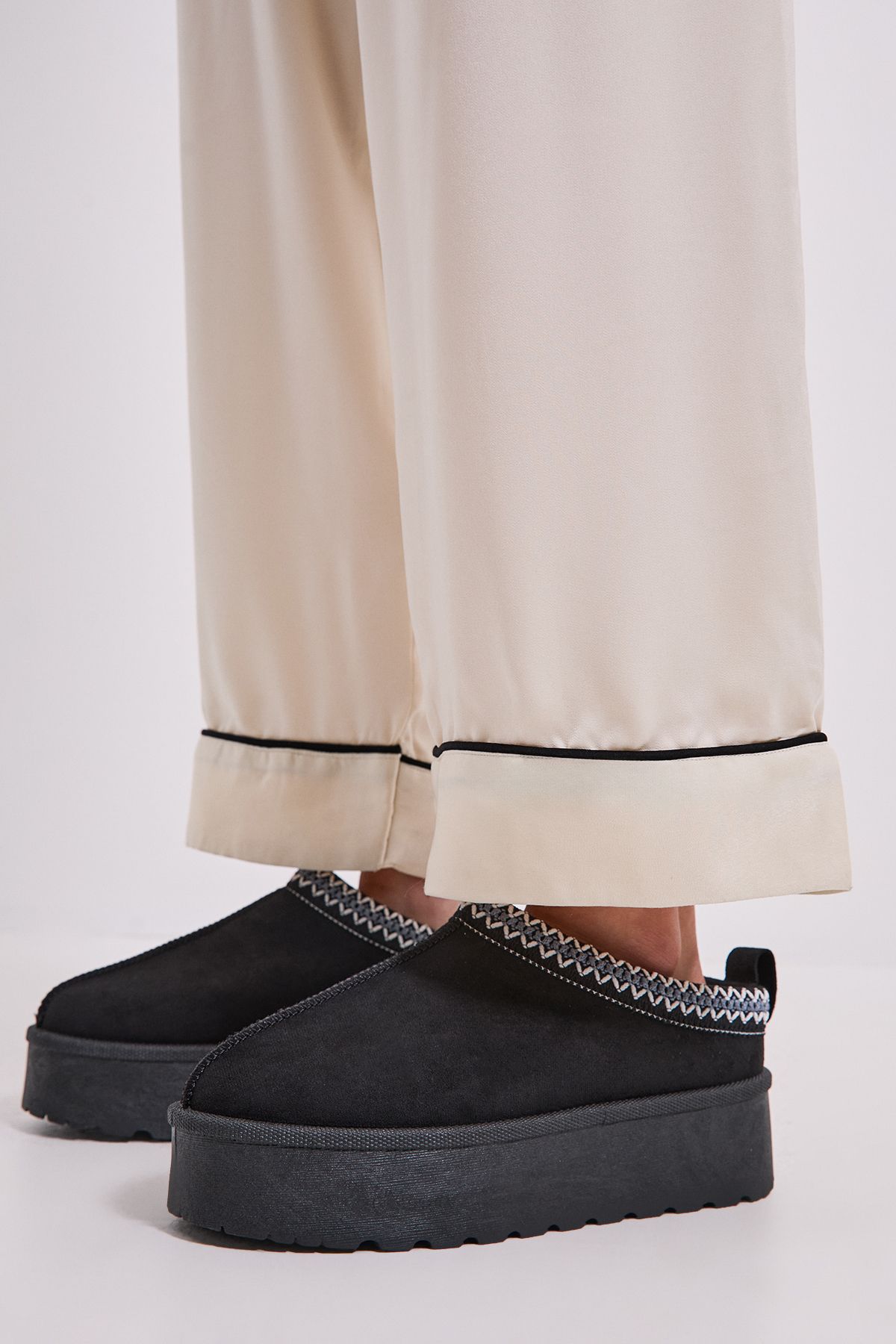 Dorothy Perkins Georgina Faux Suede Fur Trim Flatform Closed Toe Slipper Natural Black image 2