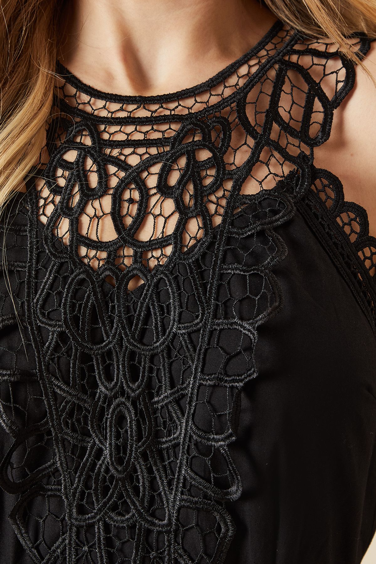 Dorothy Perkins Black Lace Yoke Tie Back Halterneck Midi Dress Black image 5