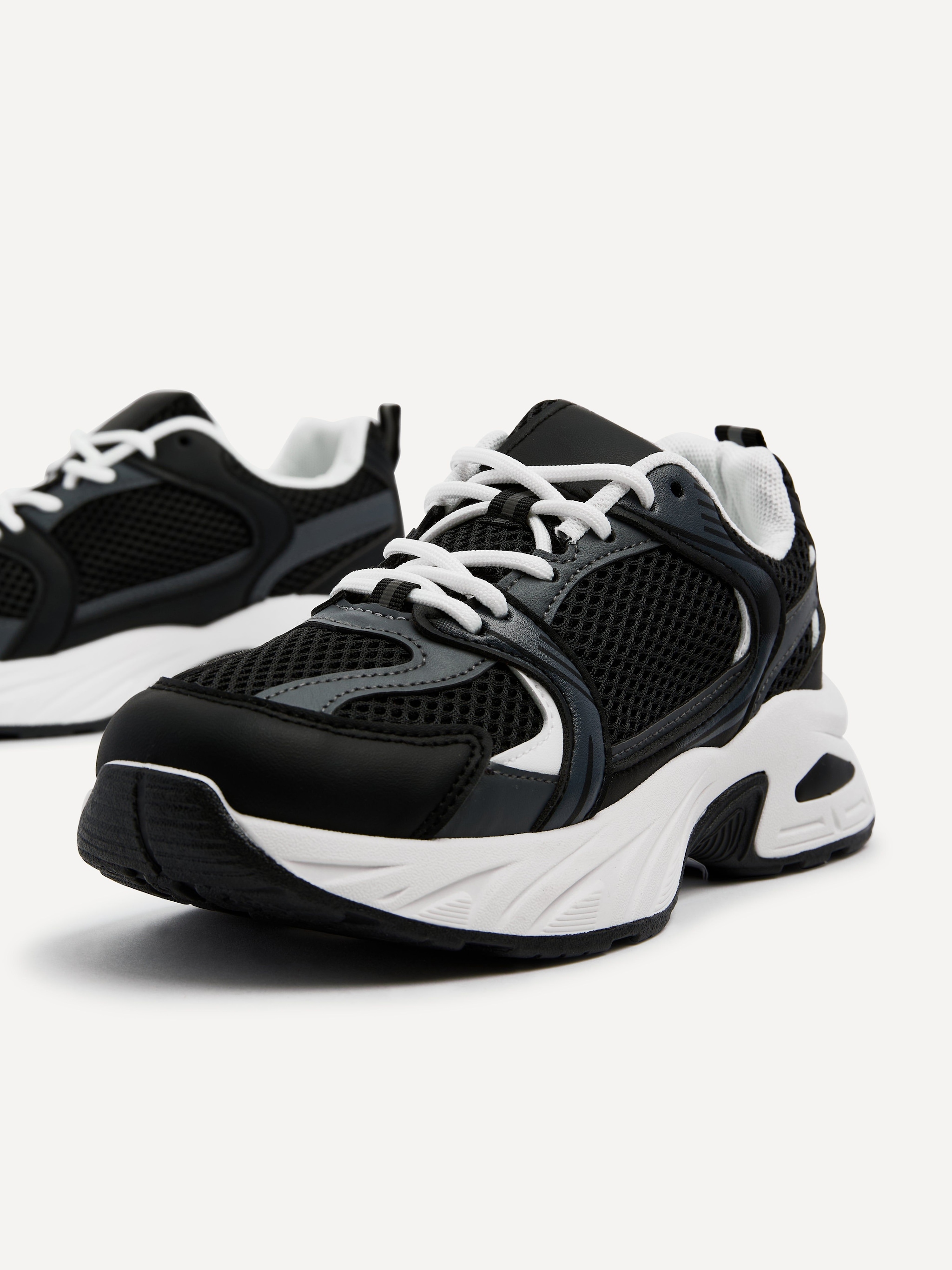 Linzi Venture Black Mesh Effect Chunky Trainer image 5